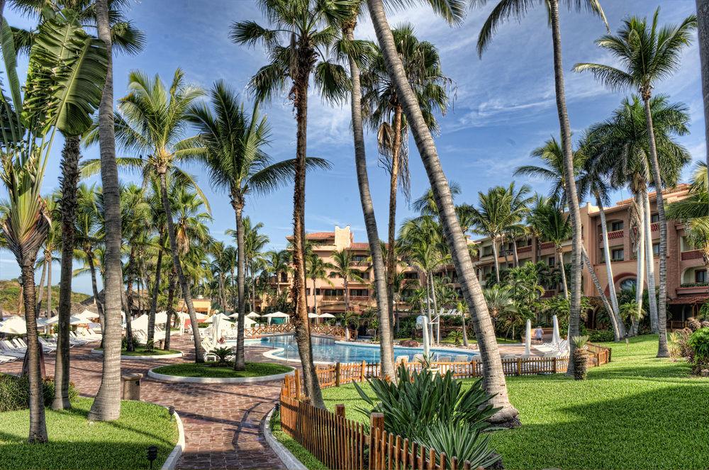 Pueblo-Bonito-Mazatlan-Beach-Resort-Exterior